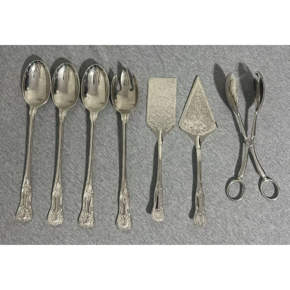 Ornate Shell Pattern Silverplate Serving Utensil Set Lot 7‎ Spoons Servers Tongs